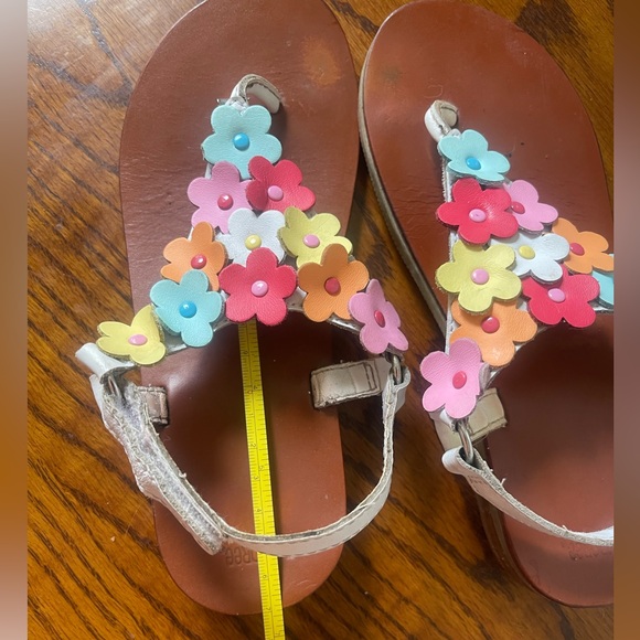 Adorable Gymboree Sandals white multi coloured Floral Leather uppers Girls Used - Picture 2 of 7